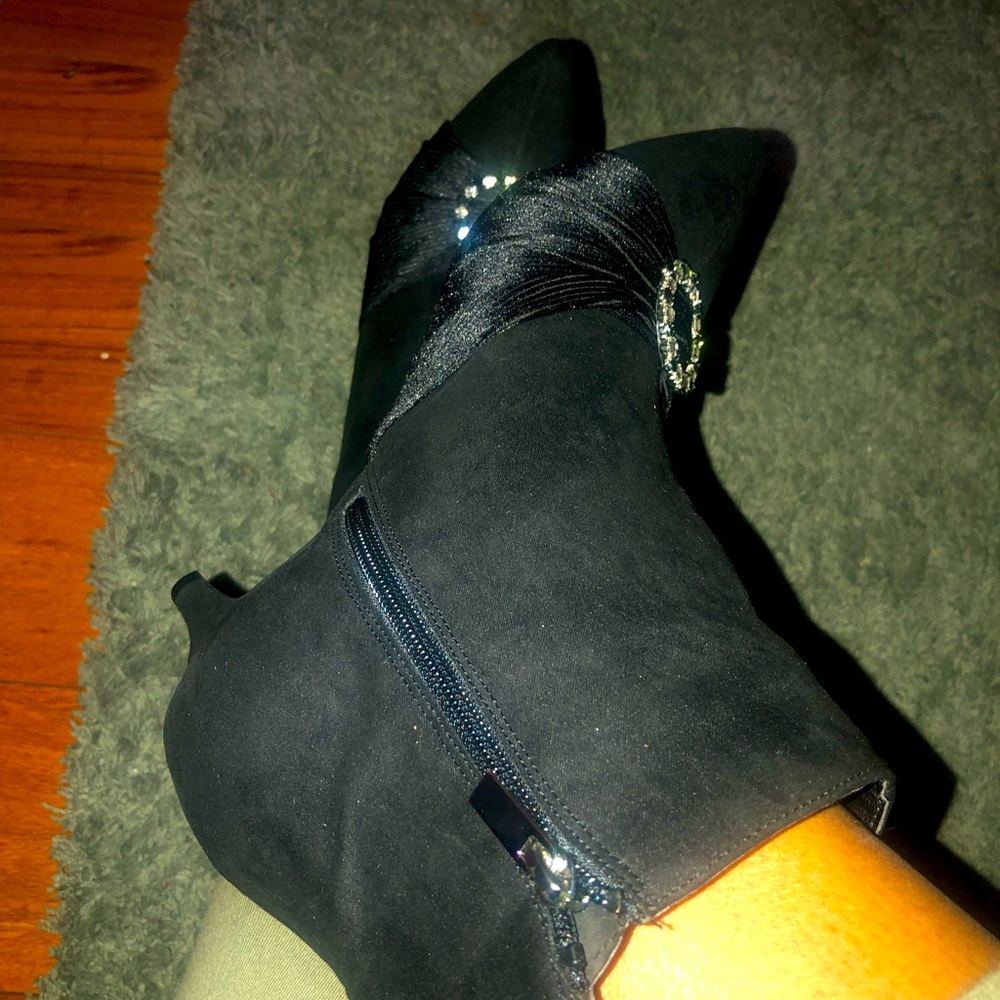 Black ankle boots! NWOT